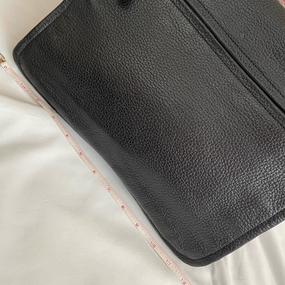 Liz Claiborne Black Leather Crossbody Shoulder Bag - Picture 10 of 14